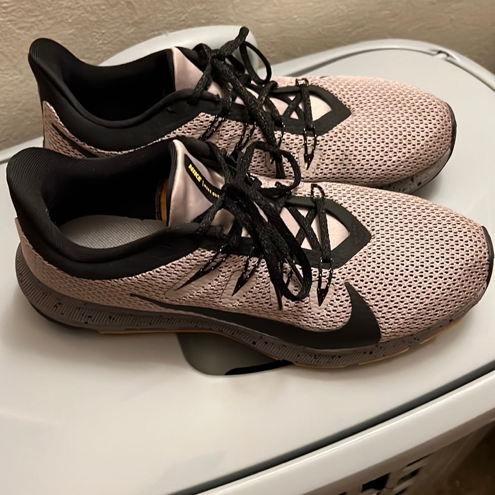 Women NIKE shoes